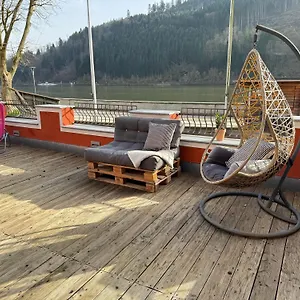  Apartment Terrassenwohnung Mit Donaublick